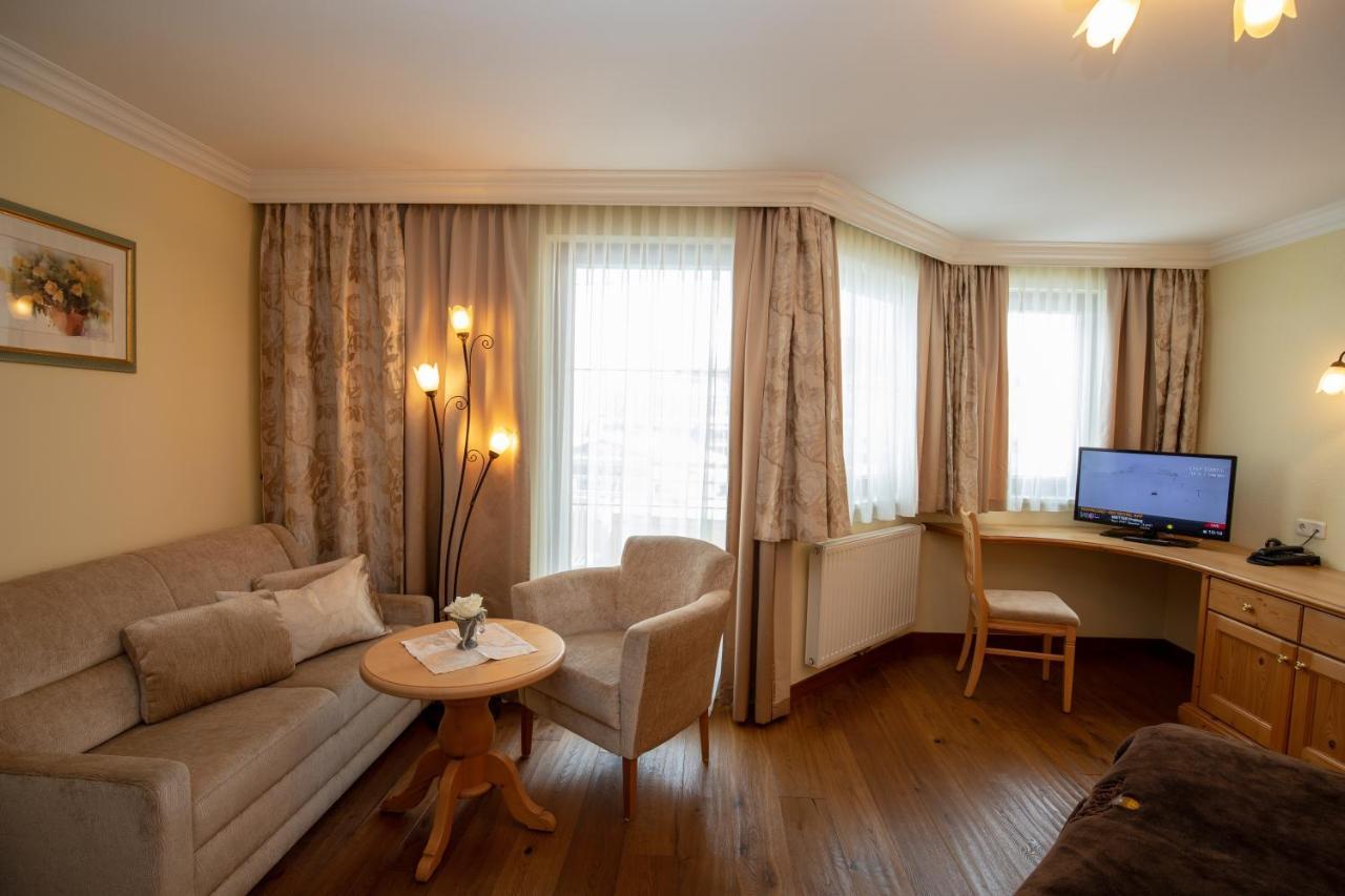 Alpenresidenz Trisanna Bed and Breakfast Ischgl Exteriör bild
