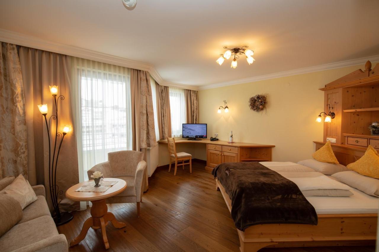 Alpenresidenz Trisanna Bed and Breakfast Ischgl Exteriör bild