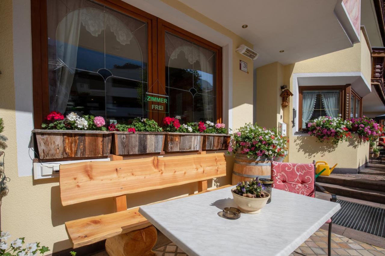 Alpenresidenz Trisanna Bed and Breakfast Ischgl Exteriör bild